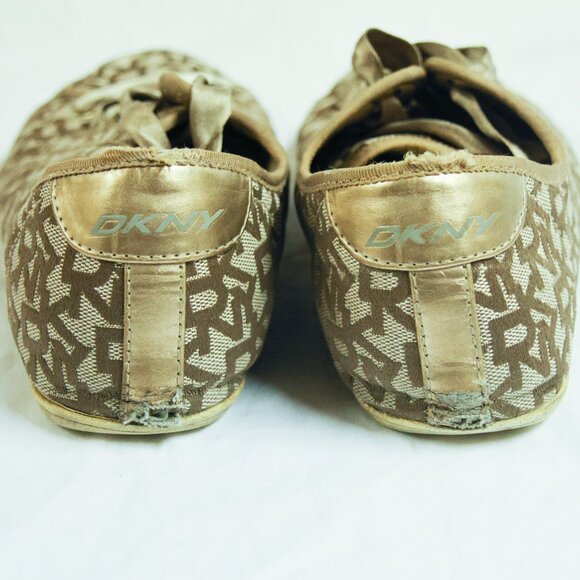 DKNY Ribbon Lace Shoes - Picture 2 of 7